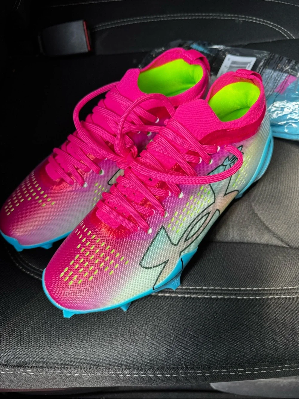 Brand New w/o tags Under Armour Blur Pro Football Soccer Lacrosse Cleats Sz 6.5